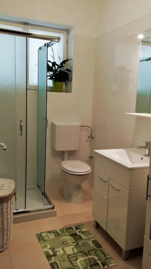 The Apartment With Air Conditioned Porec Croatia